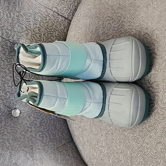 Cat & Jack Warm Waterproof Winter Boots, NWT, Size Little Kids 8 - Picture 2 of 8